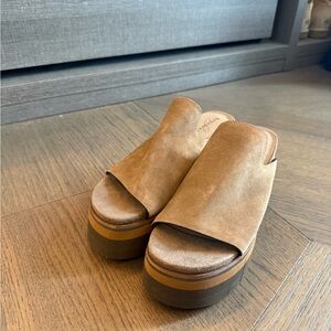 Naked Feet size 7.5 Slides